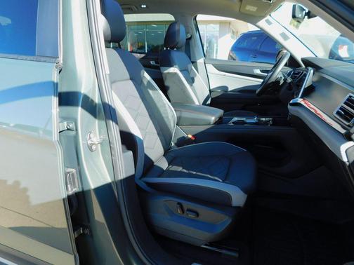 2024 Volkswagen Atlas 2.0T SEL