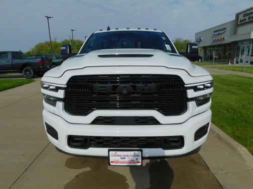 Bright White Clearcoat 2026 RAM 2500 Laramie Crew Cab 4x4 6'4' Box