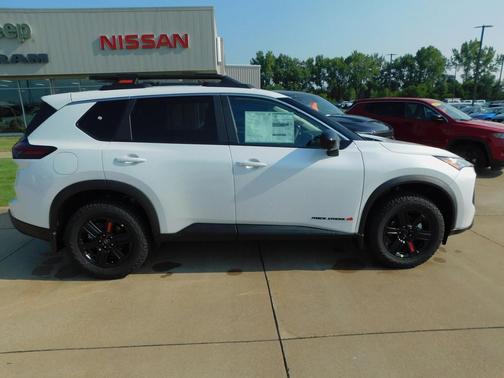 2026 Nissan Rogue Rock Creek