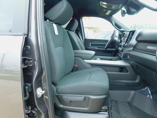 2025 RAM 2500 Big Horn Crew Cab 4x4 6'4' Box