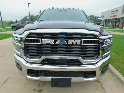 2025 RAM 2500 Big Horn Crew Cab 4x4 6'4' Box