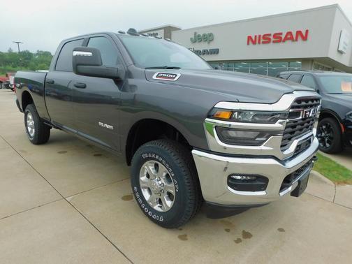 2025 RAM 2500 Big Horn Crew Cab 4x4 6'4' Box