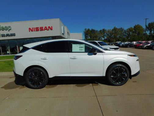 Everest White Pearl Tricoat 2027 Nissan Murano Platinum