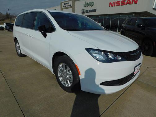 2026 Chrysler Voyager LX