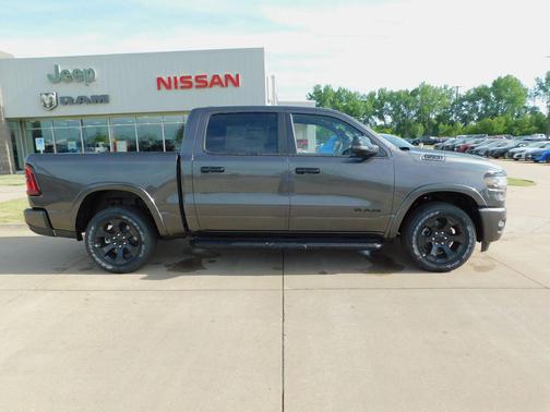 Granite Crystal Metallic Clearcoat 2026 RAM 1500 Big Horn/Lone Star