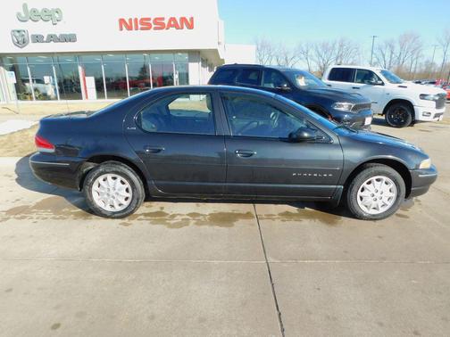 1999 Chrysler Cirrus LXi