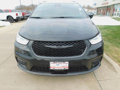 2026 Chrysler Pacifica L