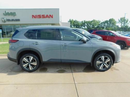 2025 Nissan Rogue SL