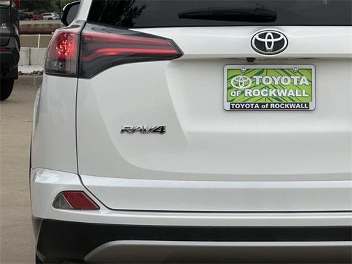 2018 Toyota RAV4 XLE