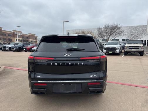2025 INFINITI QX60 Luxe