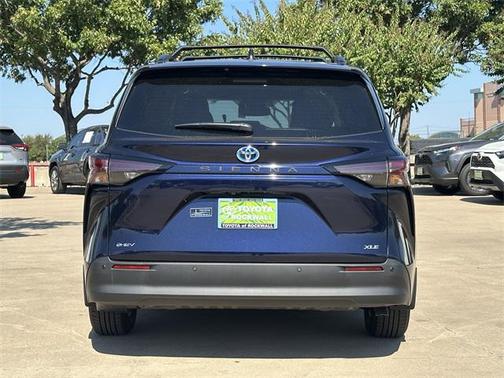 2025 Toyota Sienna XLE 8 Passenger