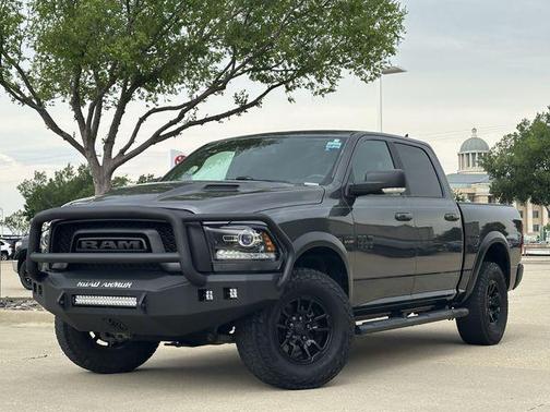 Granite Crystal Metallic Clearcoat 2018 RAM 1500 Rebel