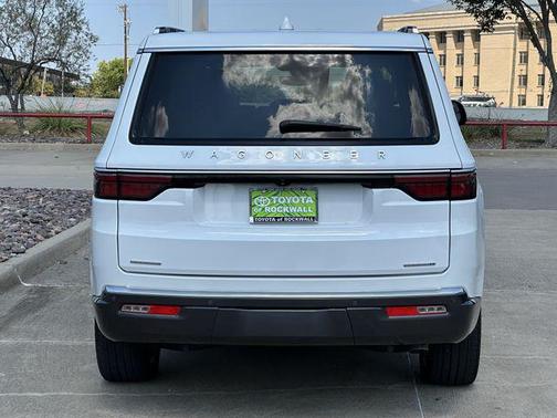 Bright White Clearcoat 2022 Jeep Wagoneer Series II 4x4