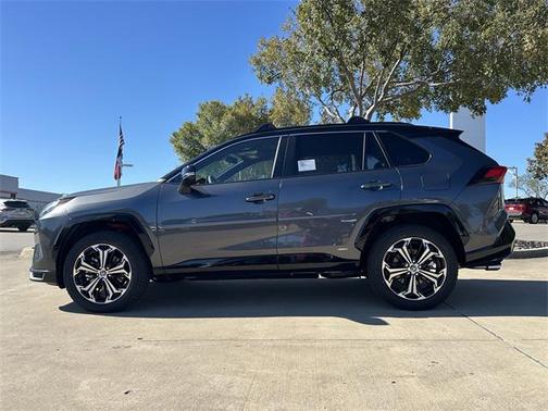 2025 Toyota RAV4 Hybrid SE