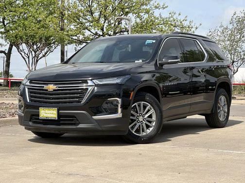 Mosaic Black Metallic 2023 Chevrolet Traverse LT Cloth