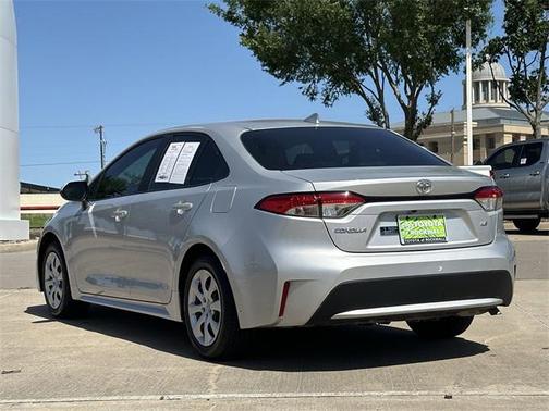 2022 Toyota Corolla LE