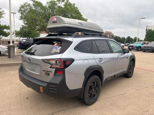 Ice Silver Metallic 2022 Subaru Outback Wilderness