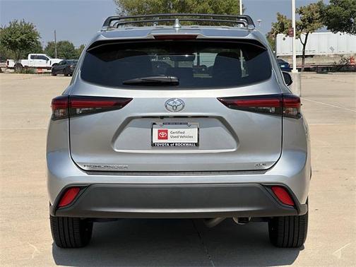 2024 Toyota Highlander 8 Passenger