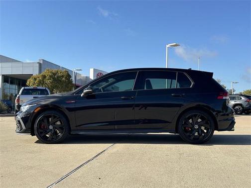 2023 Volkswagen Golf GTI 2.0T SE DSG