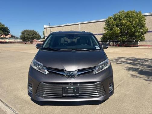 2020 Toyota Sienna Limited Premium