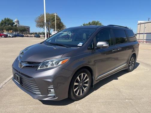 2020 Toyota Sienna Limited Premium