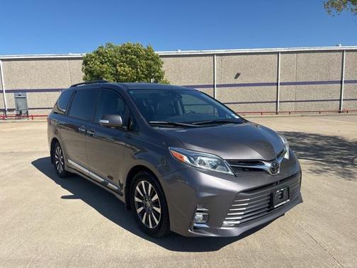 2020 Toyota Sienna Limited Premium