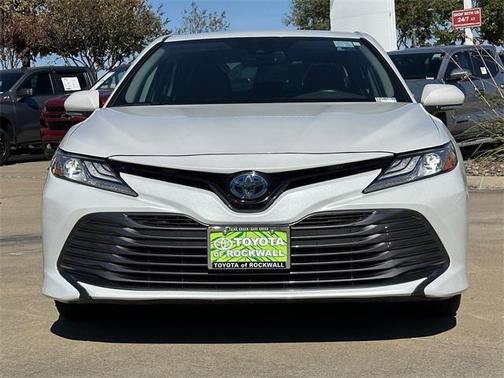 2020 Toyota Camry Hybrid XLE