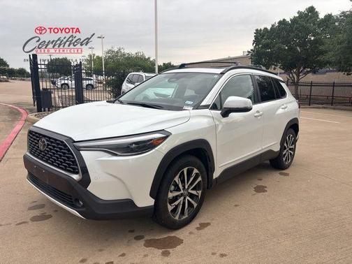 Wind Chill Pearl 2024 Toyota Corolla Cross XLE