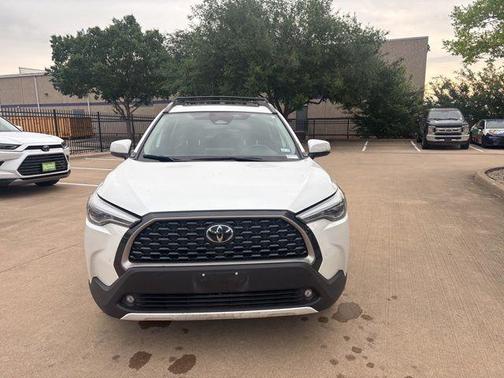 Wind Chill Pearl 2024 Toyota Corolla Cross XLE