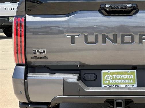 2025 Toyota Tundra Hybrid Platinum
