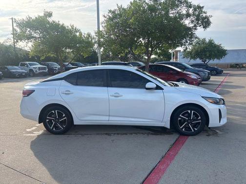 Aspen White 2024 Nissan Sentra SV