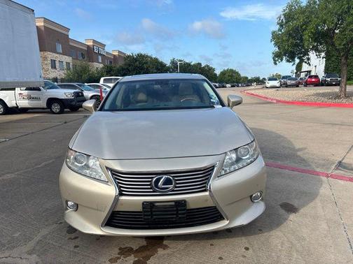 Cashmere Metallic 2013 Lexus ES 300h Base