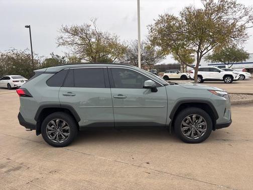 2023 Toyota RAV4 Hybrid XLE Premium