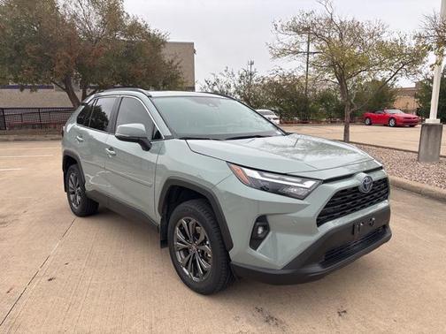 2023 Toyota RAV4 Hybrid XLE Premium