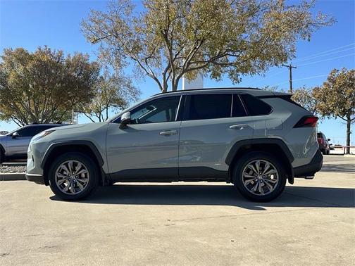 2023 Toyota RAV4 Hybrid XLE Premium