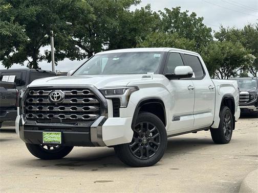 2025 Toyota Tundra Hybrid Platinum