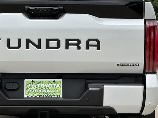 2025 Toyota Tundra Hybrid Platinum