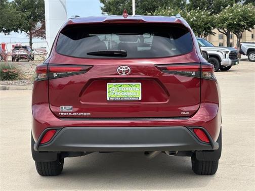 2024 Toyota Highlander XLE