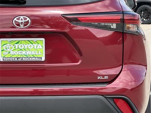 2024 Toyota Highlander XLE