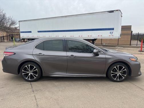 2018 Toyota Camry XLE