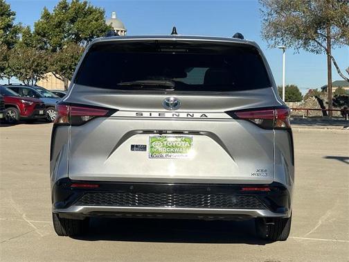 2021 Toyota Sienna XSE 7 Passenger