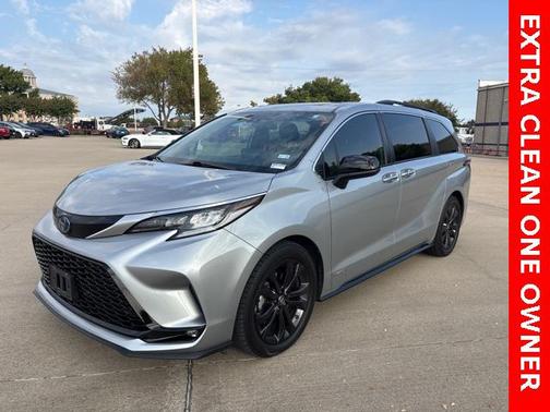 2021 Toyota Sienna XSE 7 Passenger