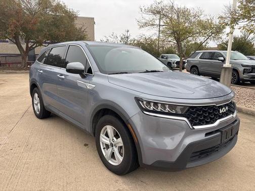 2022 Kia Sorento LX