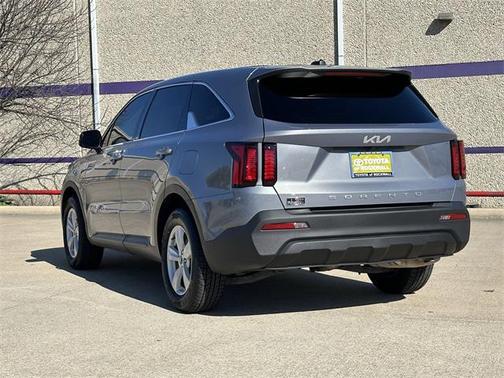 2022 Kia Sorento LX