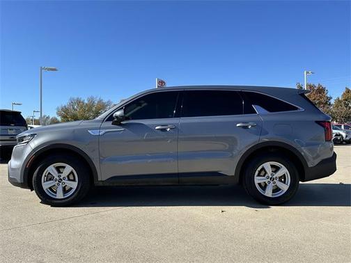 2022 Kia Sorento LX