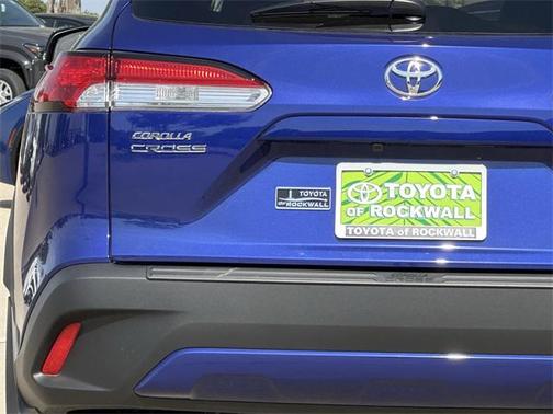 2025 Toyota Corolla Cross LE