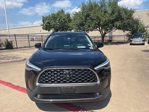 2022 Toyota Corolla Cross XLE