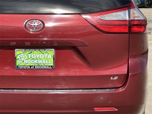 2017 Toyota Sienna LE