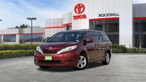 2017 Toyota Sienna LE