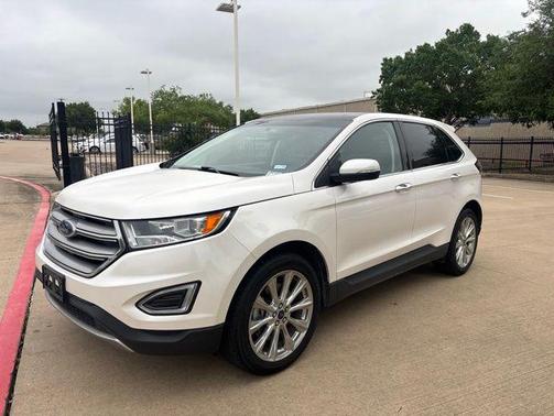 White Platinum Clearcoat Metallic 2018 Ford Edge Titanium